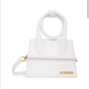 JACQUEMUS
White La Montagne 'Le Chiquito Nœud' Bag
$650 USD
